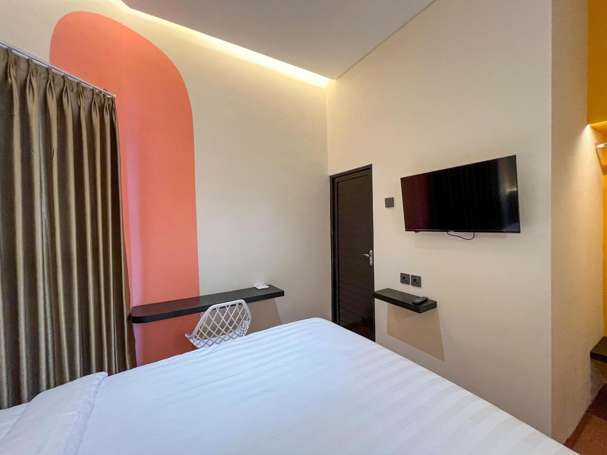 Sans Hotel Premiere Majapahit Semarang Kültér fotó