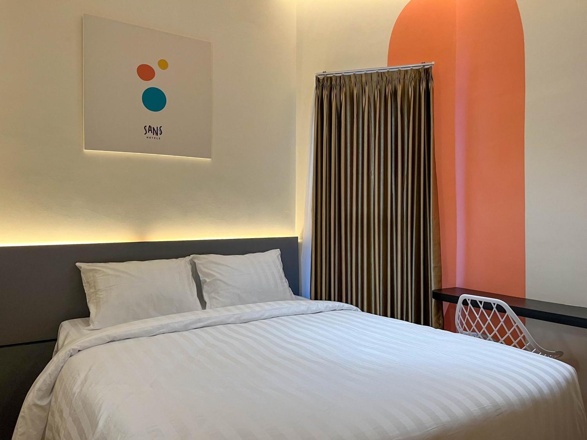 Sans Hotel Premiere Majapahit Semarang Kültér fotó