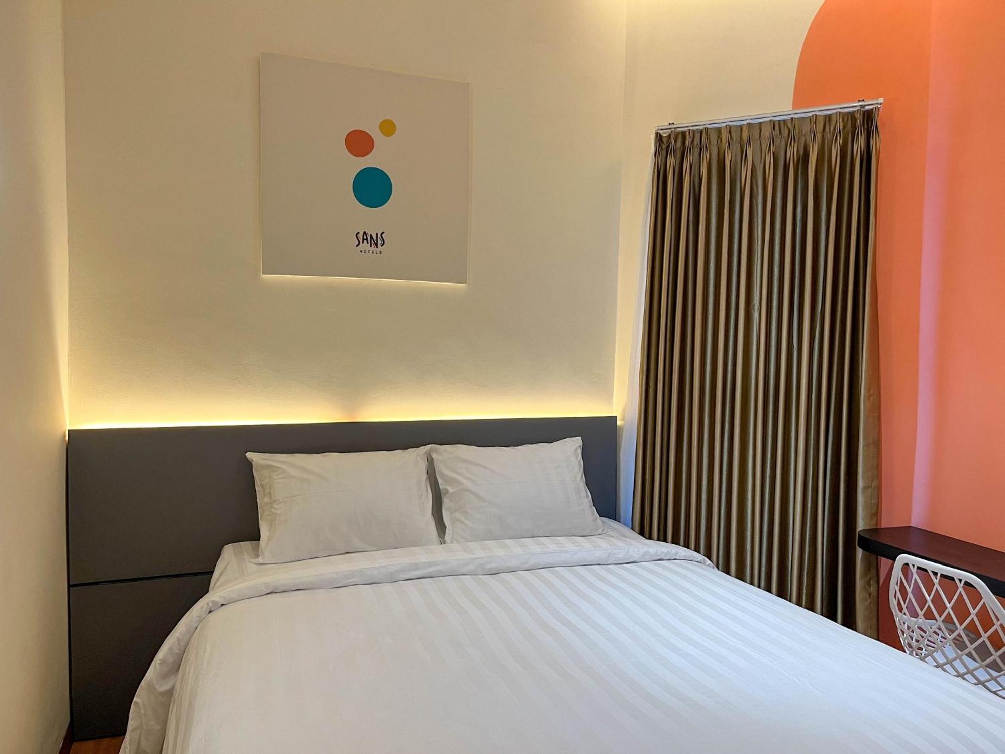 Sans Hotel Premiere Majapahit Semarang Kültér fotó