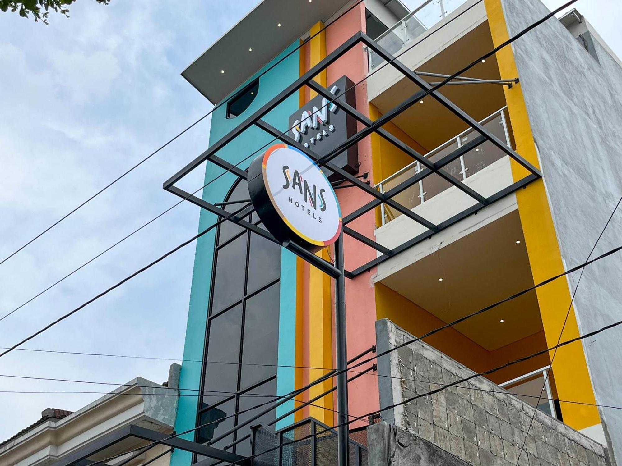 Sans Hotel Premiere Majapahit Semarang Kültér fotó