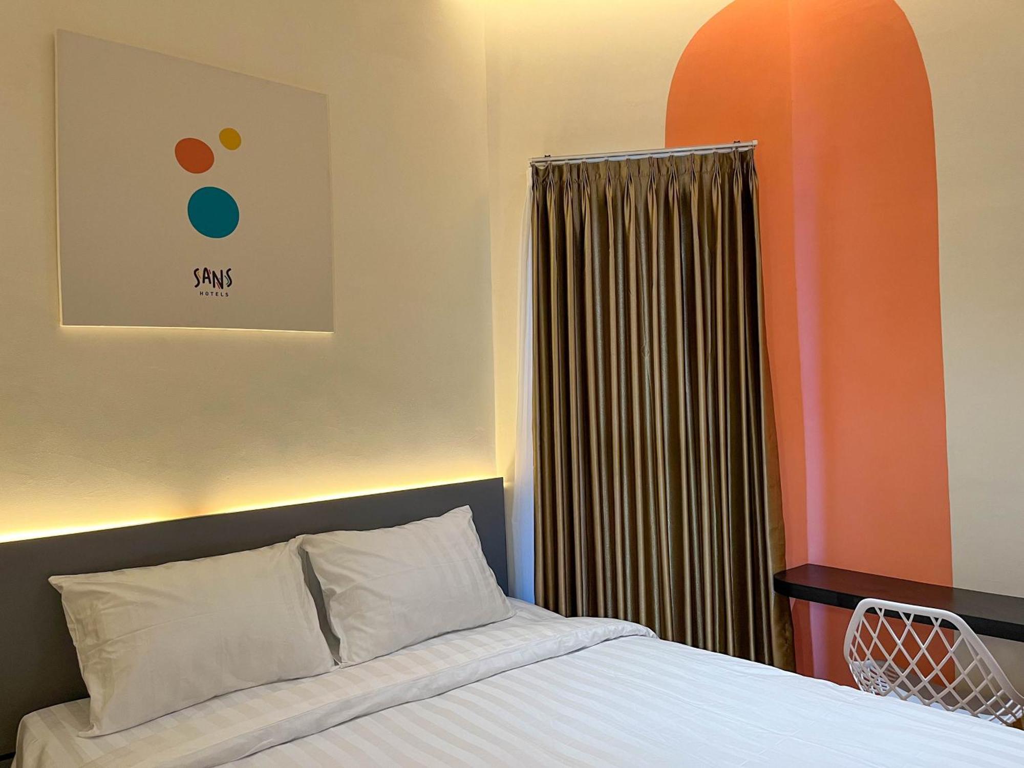 Sans Hotel Premiere Majapahit Semarang Kültér fotó
