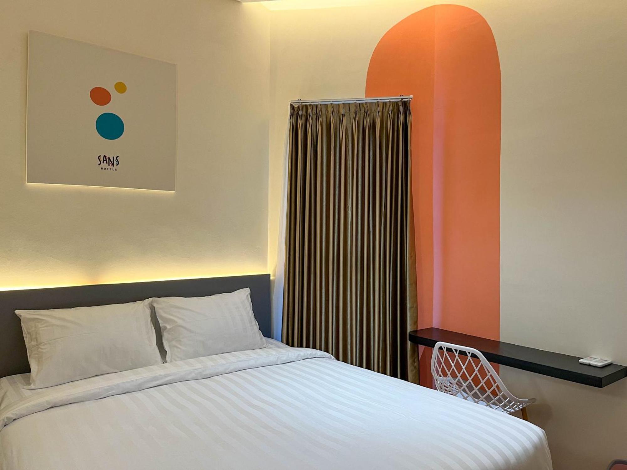 Sans Hotel Premiere Majapahit Semarang Kültér fotó